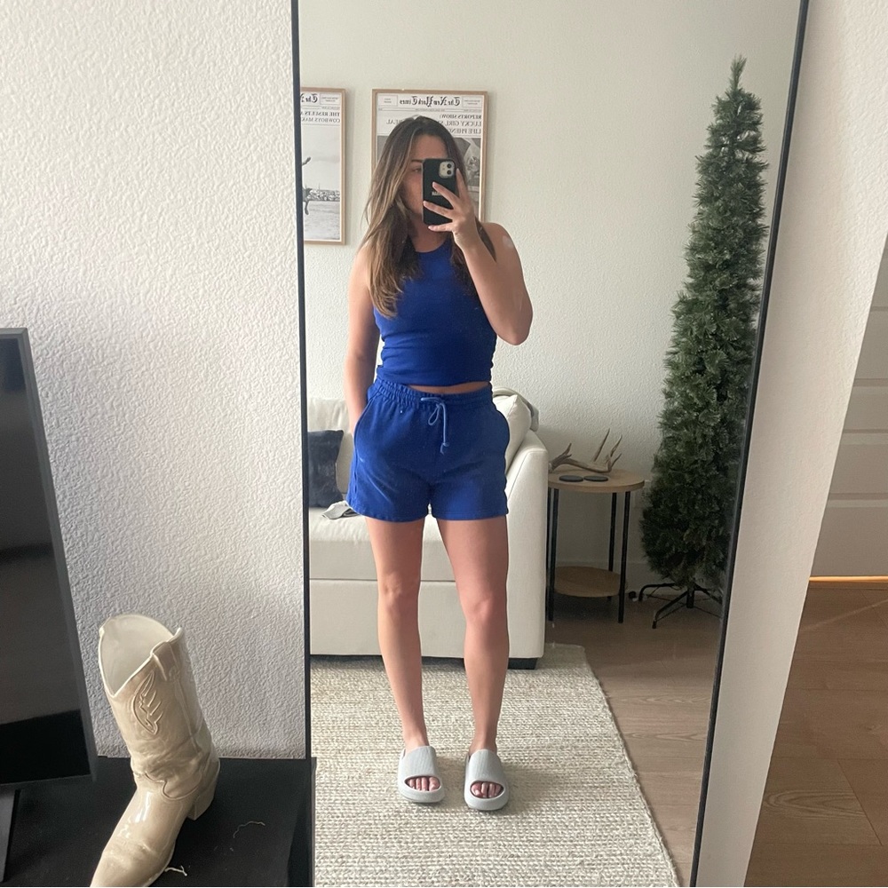 Aritzia TNA Tank